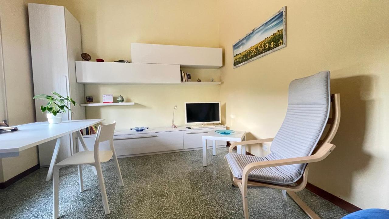 Tra Gli Olivi Apartment *
